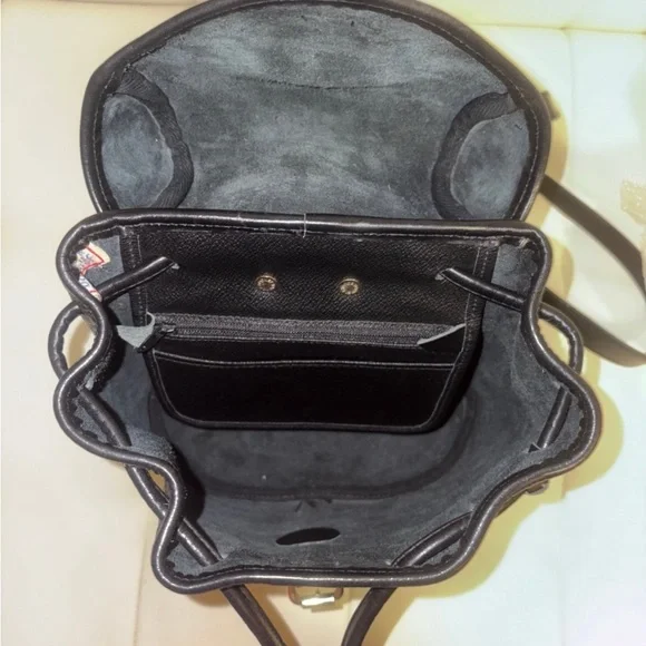 New Vintage! “Dooney & Bourke” Blk AWL Backpack, Earbuds Case & Change Pouch Set Dooney & Bourke Florentine Leather Foldover Zip Small  main image 3
